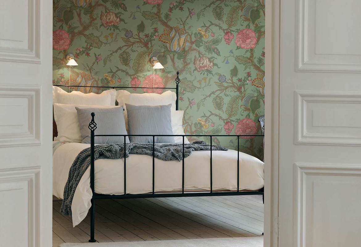 wallpaper installation